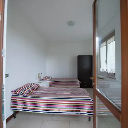 Casa vacanze A Schiera Intra